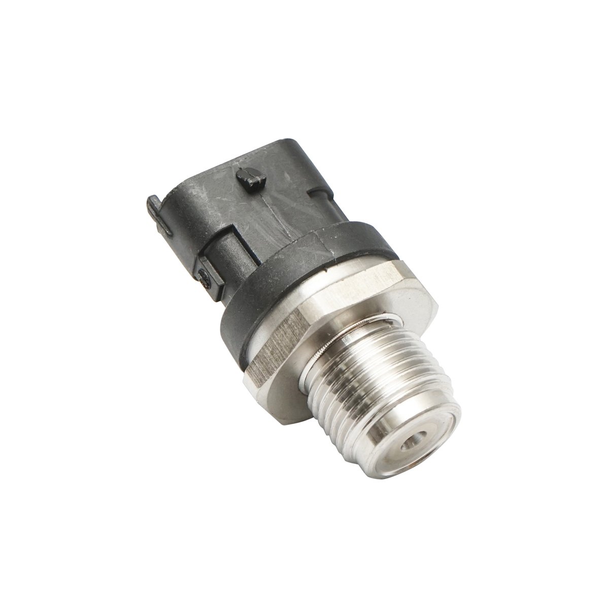 Senzor presiune combustibil pentru Case IH, New Holland, Massey Ferguson, Fendt cod OEM 837079434, 837079599, V837079434, V837079599, 2854542, 504333094, 5522231414